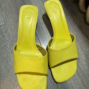 Zara Women's Bright Yellow Slide Sandals